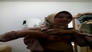 Mahasiswi Sholeh Bikin Video Bugil Buat Pacar